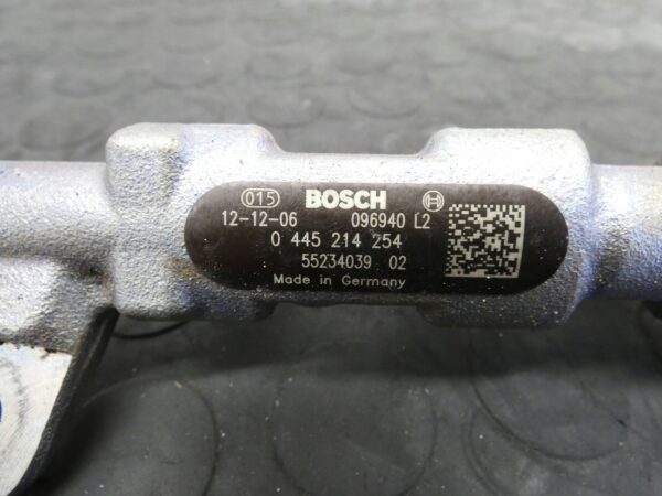 LISTWA WTRYSKOWA ALFA ROMEO GIULIETTA FIAT FREEMONT 2.0JTD 0445214254