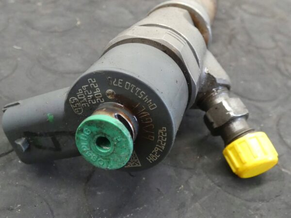 Wtryskiwacz Opel VIVARO MOVANO RENAULT MASTER TRAFIC 2.0 2.3 DCI 0445110375