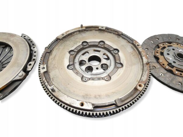 SPRZĘGŁO KOŁO DWUMASOWE VW GOLF V JETTA III 2,0 TDI BMM BMP 3082000396