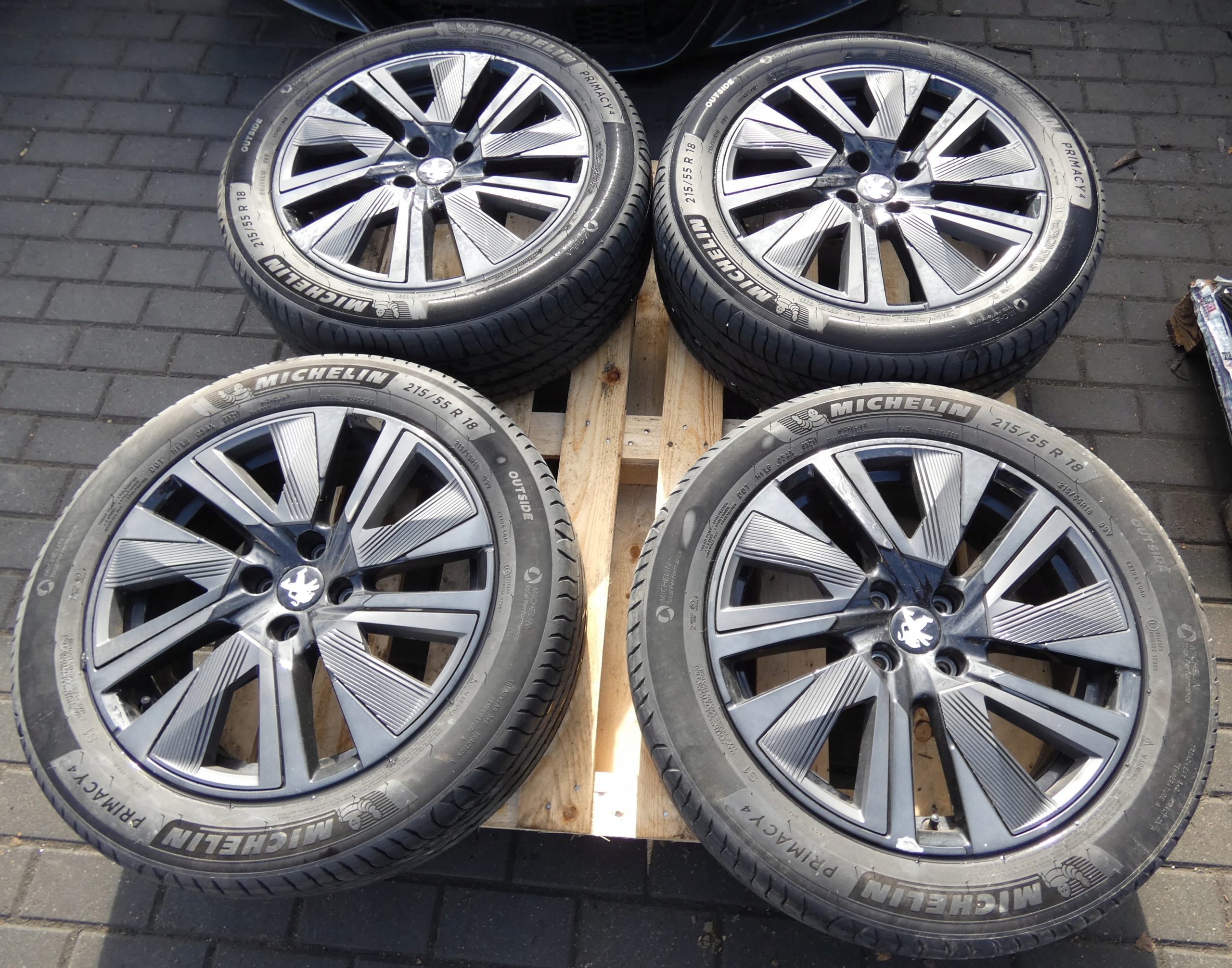 KOŁA Alufelgi 18 Peugeot 2008 II GT 215.55 R18 4X108 4 SZT