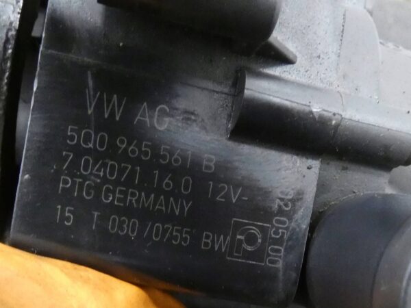 DODATKOWA POMPA WODY VW GOLF AUDI A3 LEON OCTAVIA 1,6 TDI CLH 5Q0965561B