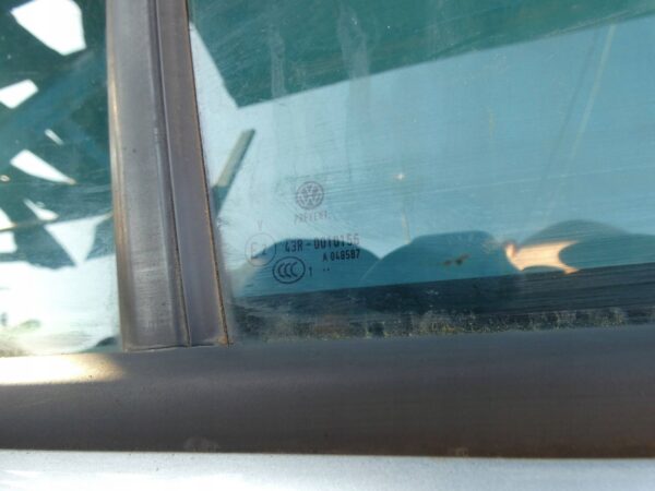 Drzwi tylne Tył strona prawa Volkswagen Golf VI KOMPLETNE LA7W 2011R