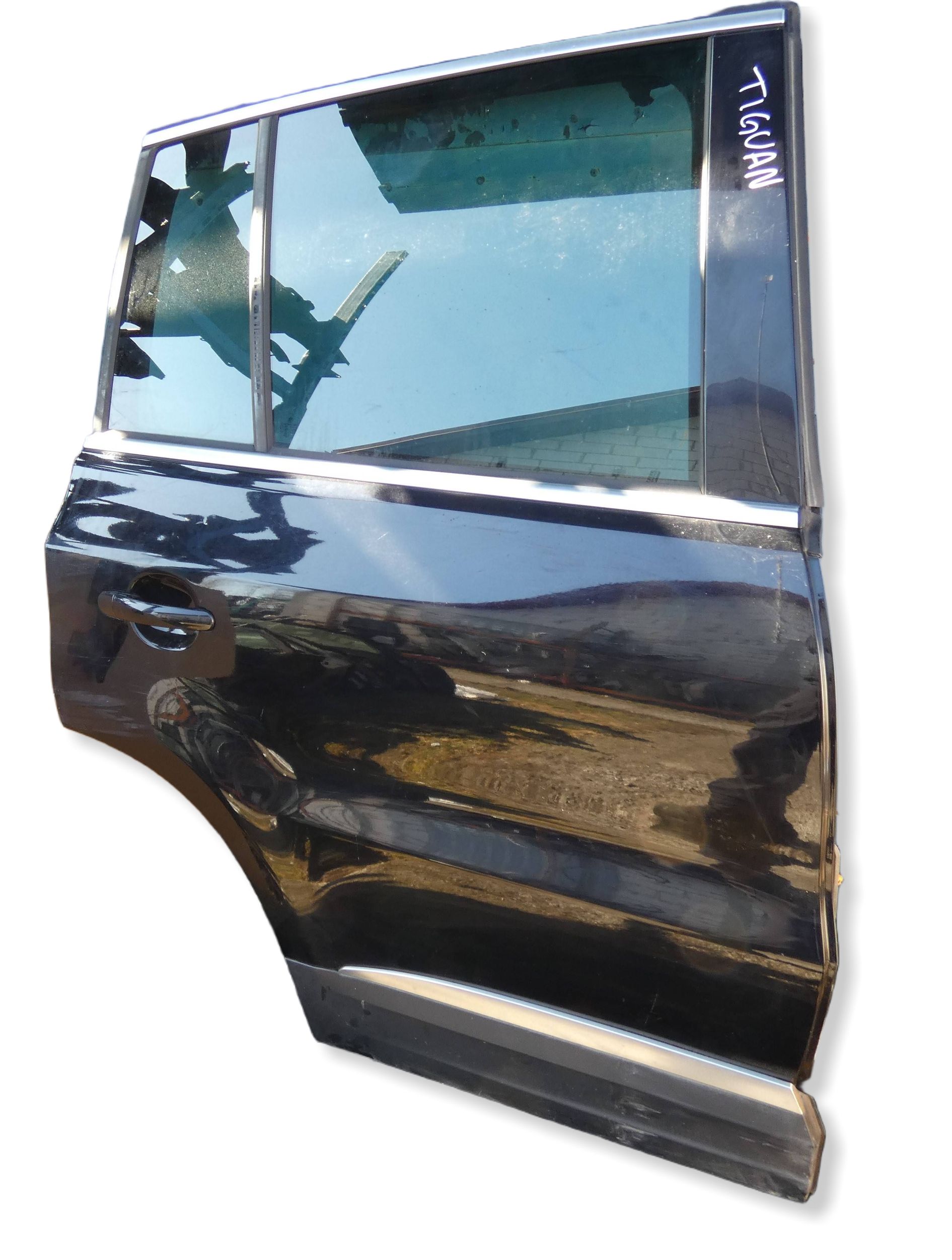 Drzwi tylne Tył strona prawa Volkswagen Tiguan KOMPLETNE LC9X 2013R