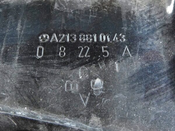 Błotnik Przód strona lewa Mercedes-Benz E W213 A2138810143