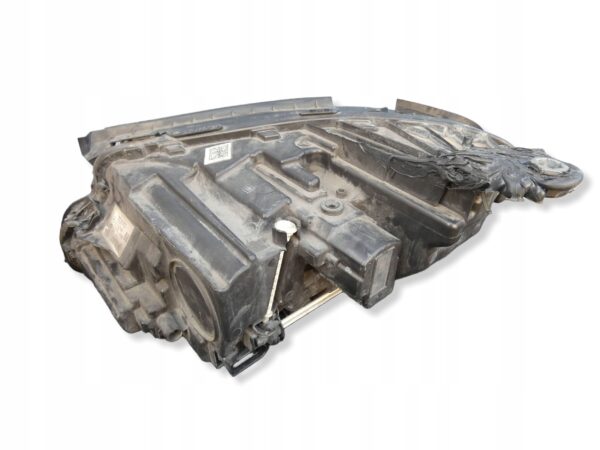 LAMPA Reflektor Przód strona prawa Mercedes-Benz E W213 A2139064004