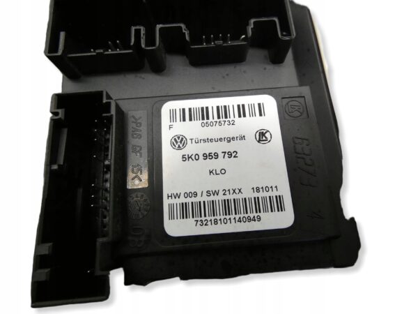 Silniczek szyby drzwi przednich prawy Volkswagen Golf VI 5K0959702H