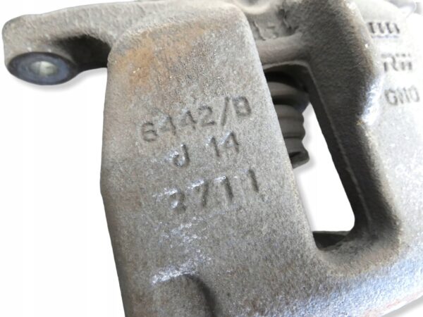 18441552011-69c3a68fb6076 Zacisk hamulcowy tylny Tył lewy Audi A4 B8 A5 8K 32347485 6442/B