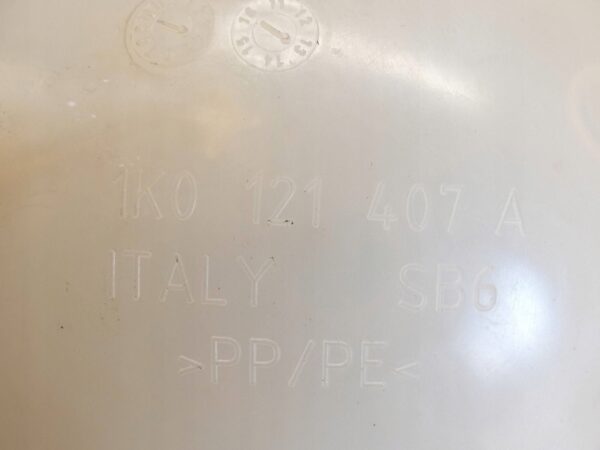 Zbiorniczek wyrównawczy VW VW Golf PASSAT TIGUAN OCTAVIA 1K0121407A