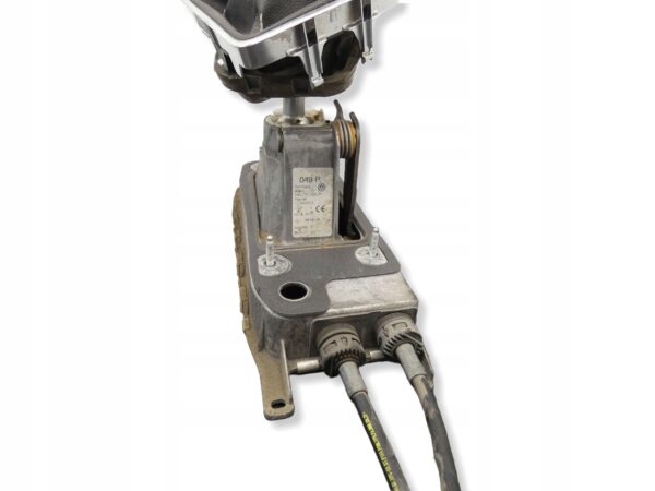 18442716714-69c408e69de05 WYBIERAK LINKI Lewarek zmiany biegów Volkswagen Tiguan 5N0711049P