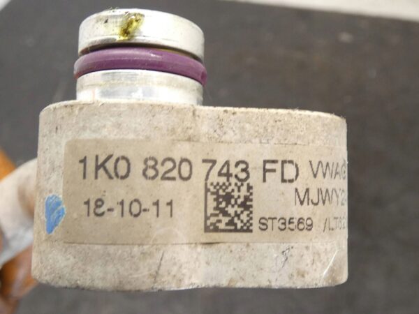 18444543822-69c4f7ecdd65f WĄŻ Przewód klimatyzacji VW GOLF POLO TOURAN ALTEA OCTAVIA 1K0820743FD