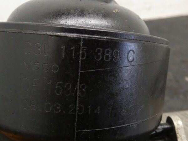 Podstawa filtra oleju VW GOLF VI TOURAN OCTAVIA 1.6 TDI 03L115389C