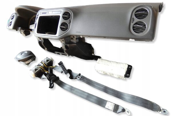 KONSOLA Deska rozdzielcza AIRBAG PODUSZKI PASY Tiguan I 5N1858295A