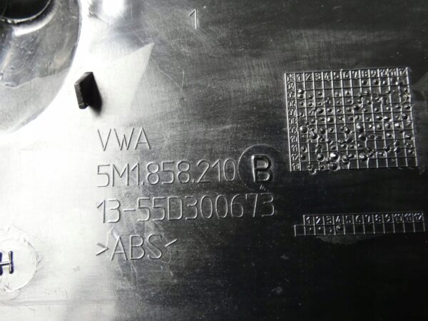 Osłona pod kierownicą Volkswagen Tiguan I 5M1858210B
